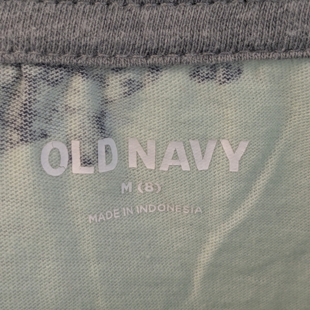 4️⃣ FOUR Old Navy Boy's Graphic T-Shirts - Gray, Green, & Black - Picture 8 of 10
